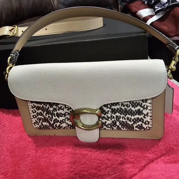 Coach Women's Cream and Tan Patterned Shoulder ag - Picture 16 of 17